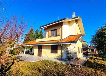 VILLA PANORAMICA CON GIARDINO IN ZONA ROASCHIA