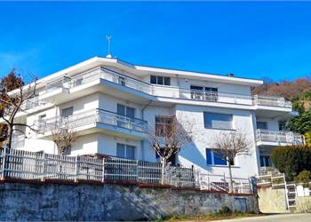 APPARTAMENTO PANORAMICO NEL VERDE DI PECETTO TORINESE